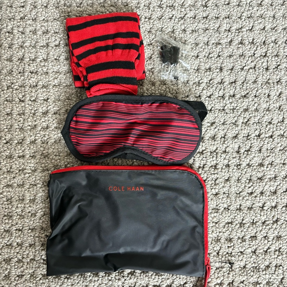 American Airlines Cole Haan Black Red Amenity Toiletries Bag Travel Kit Business